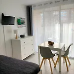 Le Provence 2 étoiles équipé, Wifi, Parking Appartement *